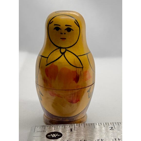 Vintage USSR Matryoshka Small Nesting Dolls (Set of 3) - Picture 14 of 15